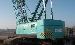 Grue treillis sur chenilles KOBELCO BM600
