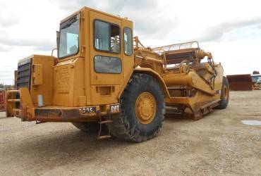 scrapeur élévateur Caterpillar 623 F